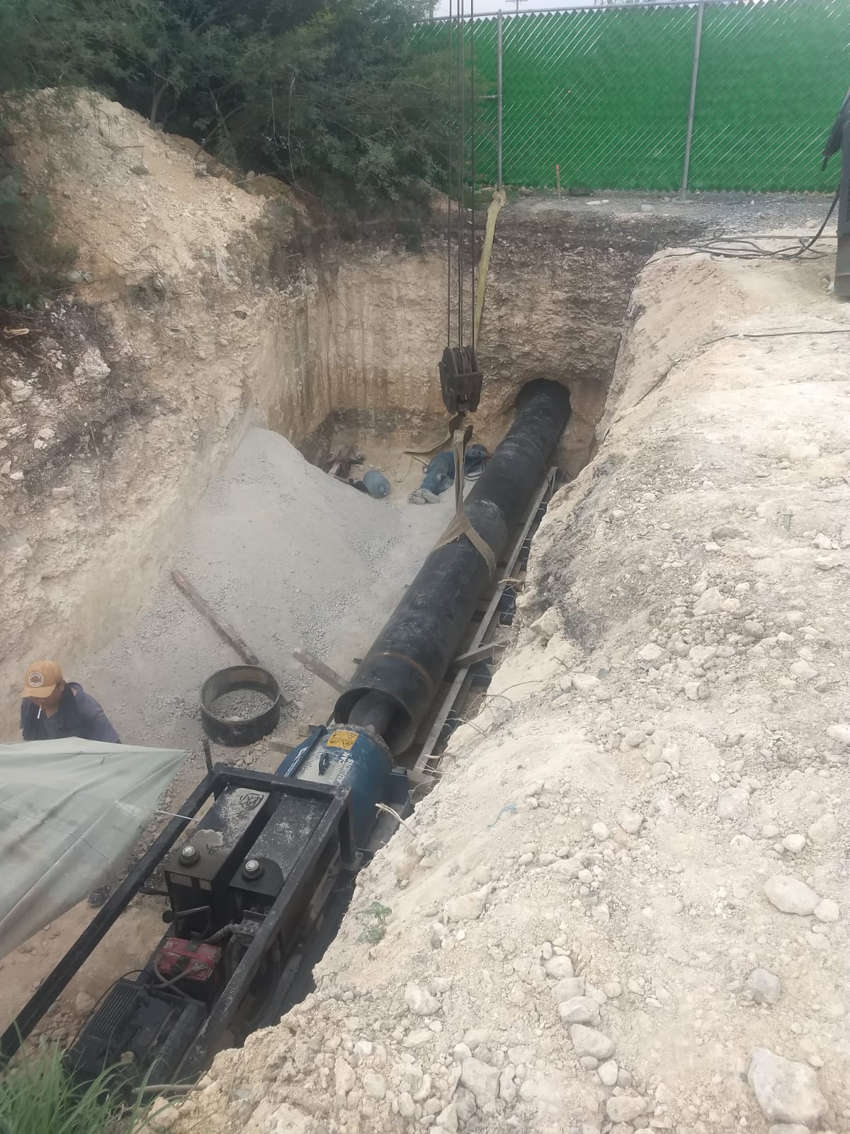 incado de tuberías en autopistas